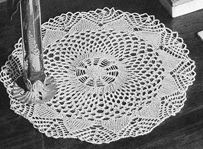 Arrow and Pine Doily Pattern #7402