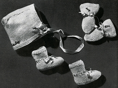 Baby Sacque, Cap, Mittens, and Bootees Set Pattern #5326
