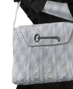 White Shoulder Strap Bag Pattern | Knitting Patterns