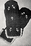 Ladies' Mittens with Embroidery Pattern
