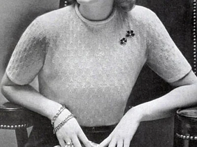 Honey Bun Sweater Pattern | Sizes  12, 14, 16