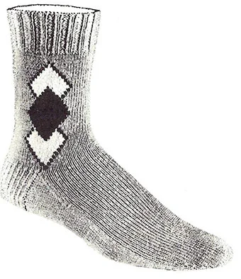 Overlapping-Diamonds Clock Socks Pattern #7279