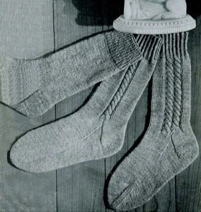 Single Cable Socks Pattern